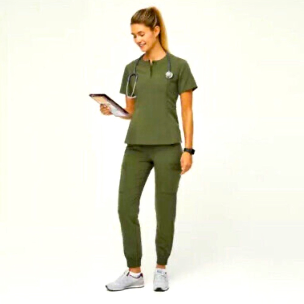 FIGS dark olive scrub set. Small, slim fit Henley top, XS/ P Zamora jogger pant.
